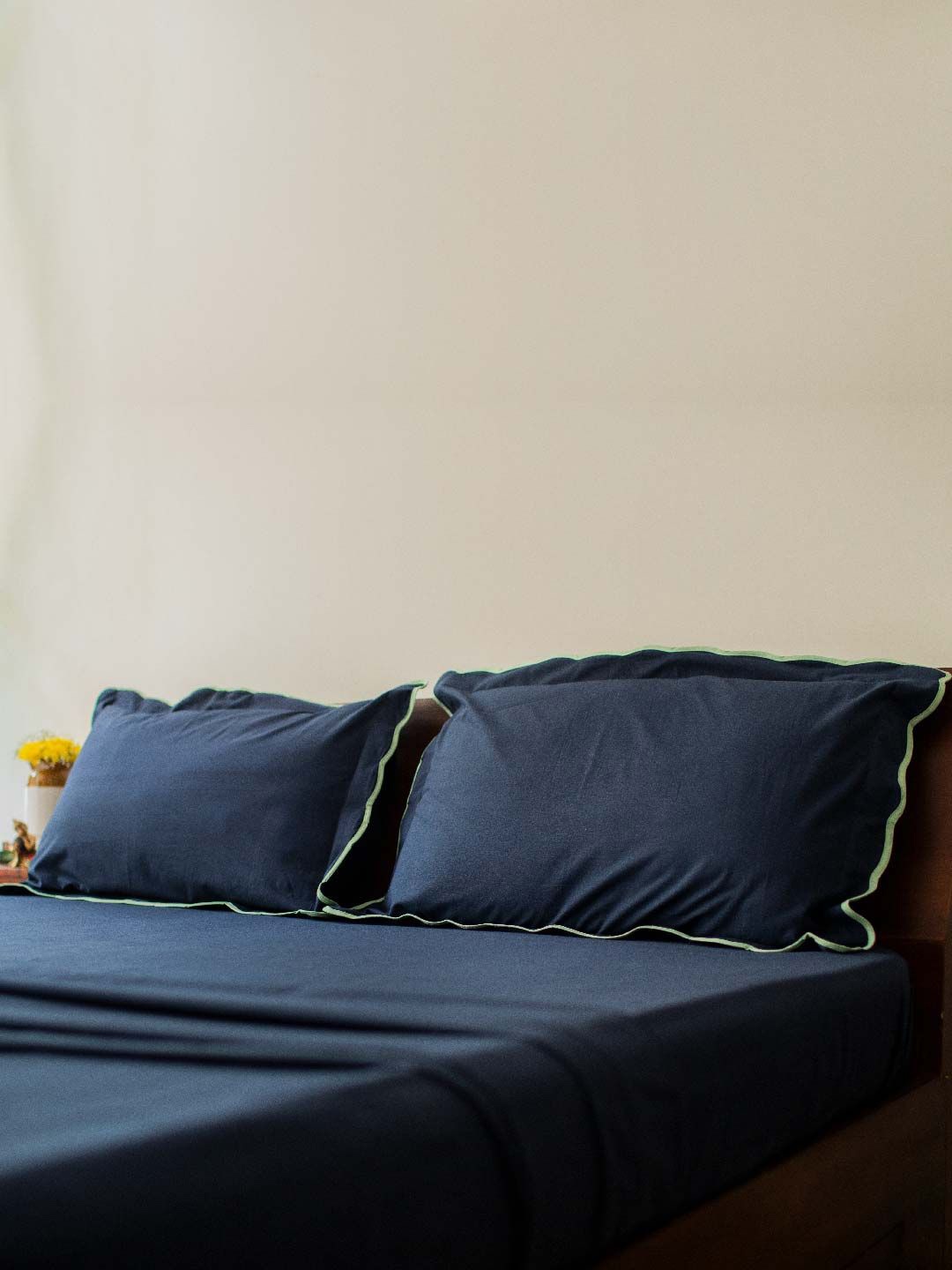 

10club Blue King Pure Cotton Bedsheet with 2 Pillow Covers 2.70 m x 2.70 m