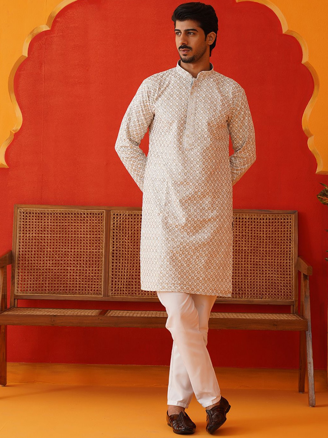 

Jompers Men Embroidered Regular Sequinned Kurta with Pyjamas, Grey