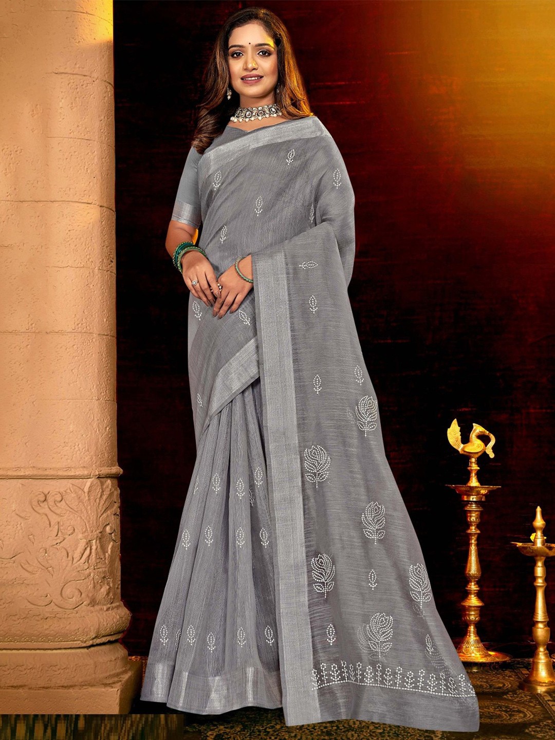 

MAHALASA Ethnic Motifs Embroidered Chanderi Saree, Grey