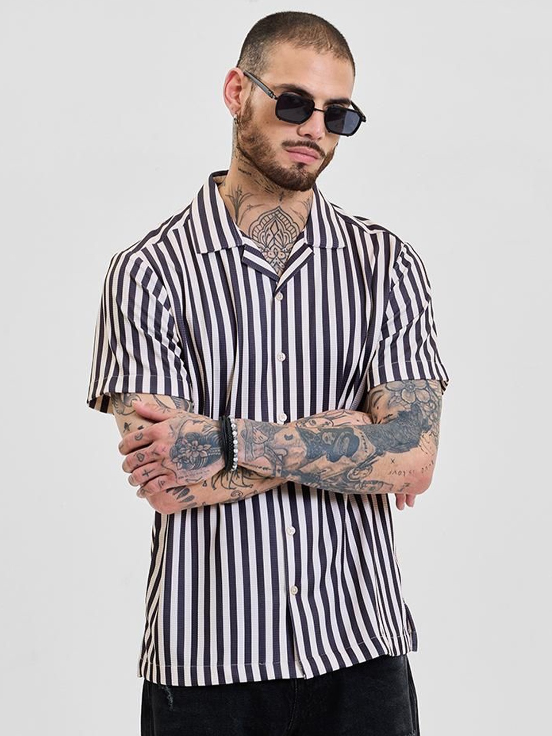 

Snitch Men Relaxed Boxy Opaque Striped Casual Shirt, Black