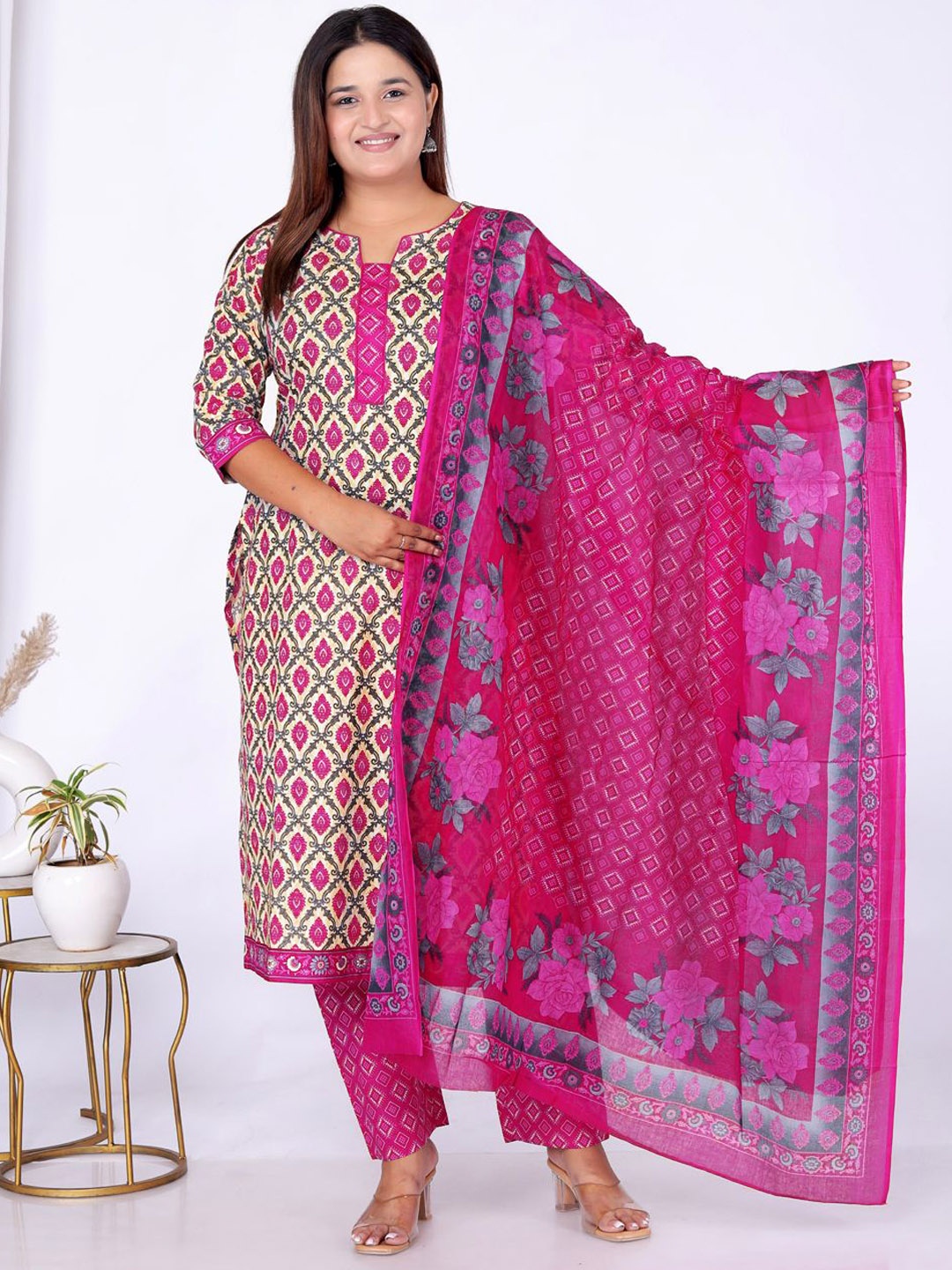 

MIRAAN Women Ethnic Motifs Printed Regular Pure Cotton Kurta with Trousers & With Dupatta, Purple