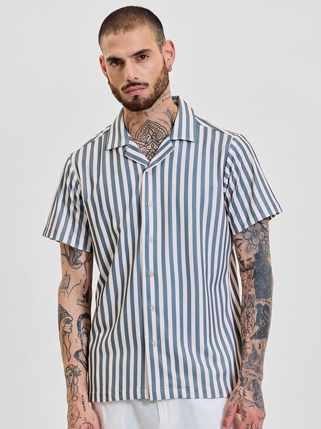 

Snitch Men Relaxed Boxy Opaque Striped Casual Shirt, Green