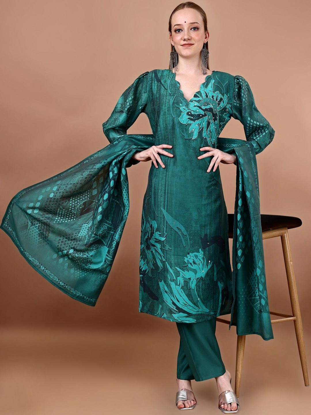 

BERISTON Women Floral Embroidered Regular Beads and Stones Kurta with Trousers & With Dupatta, Teal