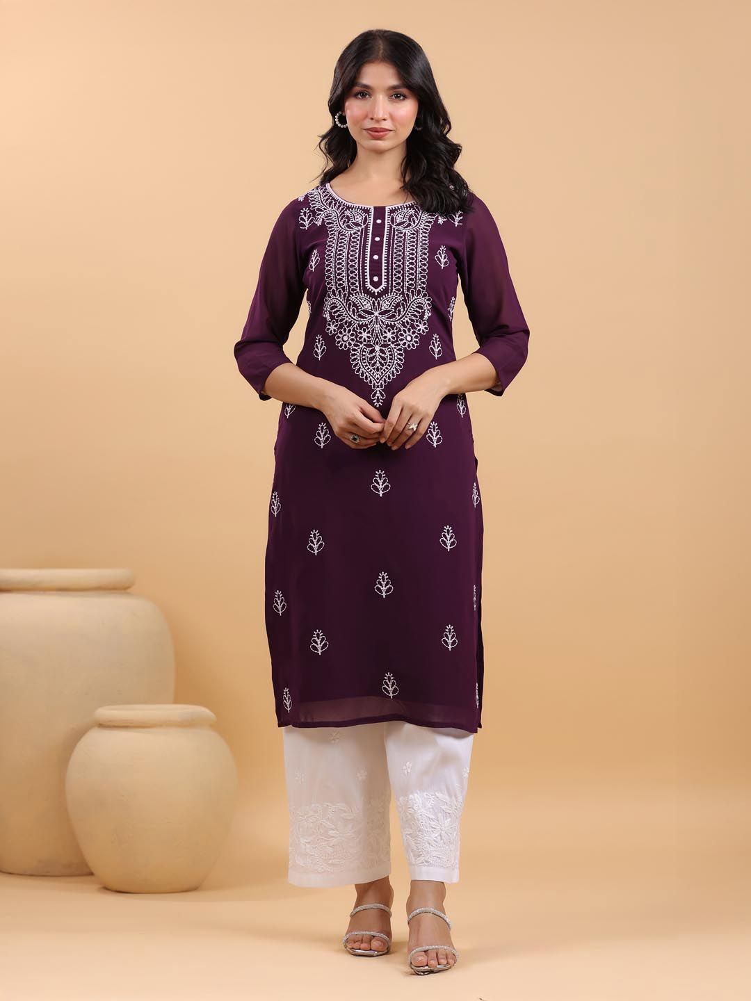 

Janasya Women Geometric Embroidered Georgette Kurta, Purple