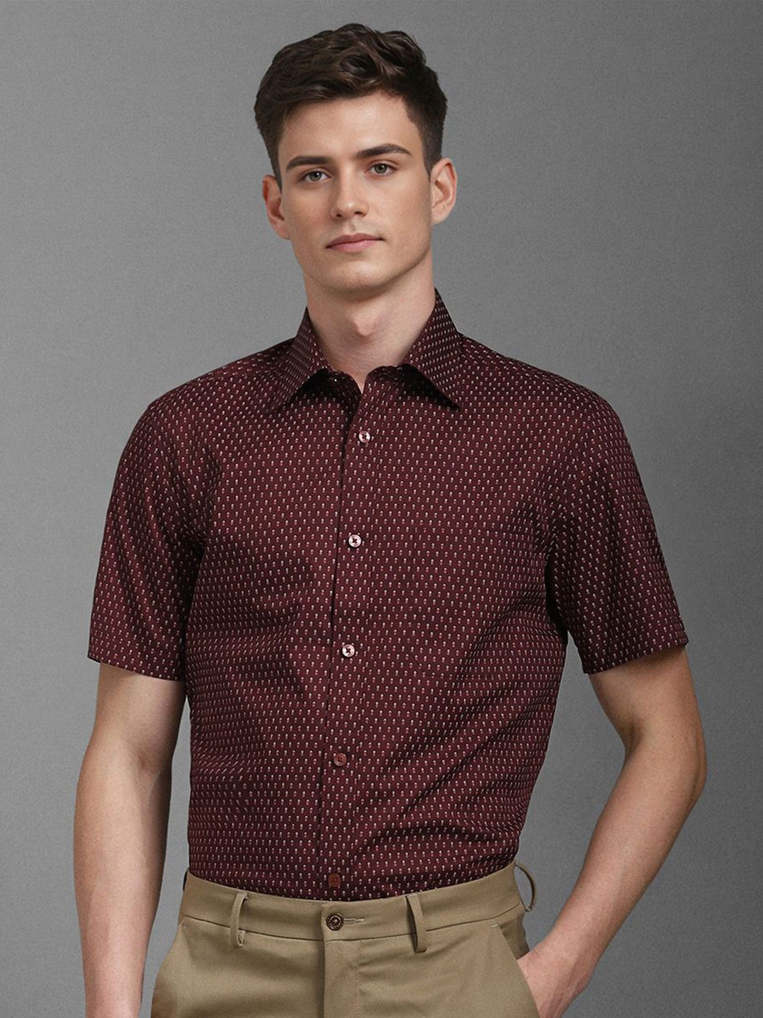 

Louis Philippe Men Classic Opaque Printed Formal Shirt, Maroon