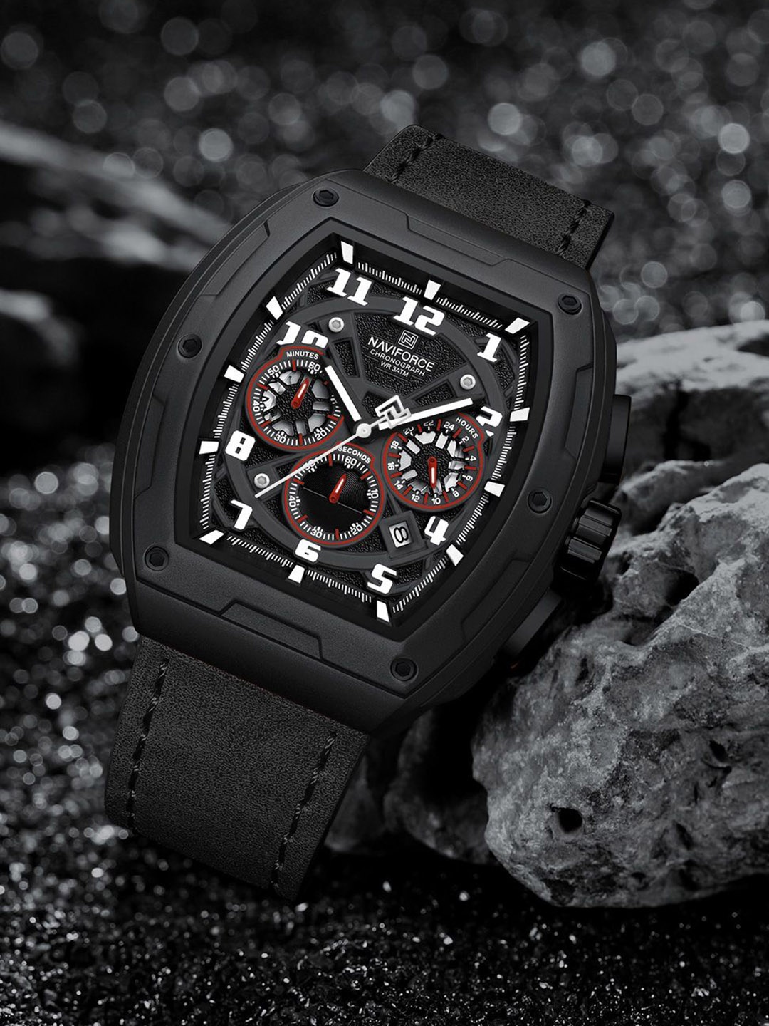 

Naviforce Men Dial & Leather Straps Analogue Chronograph Watch NF8053_B W B, Black