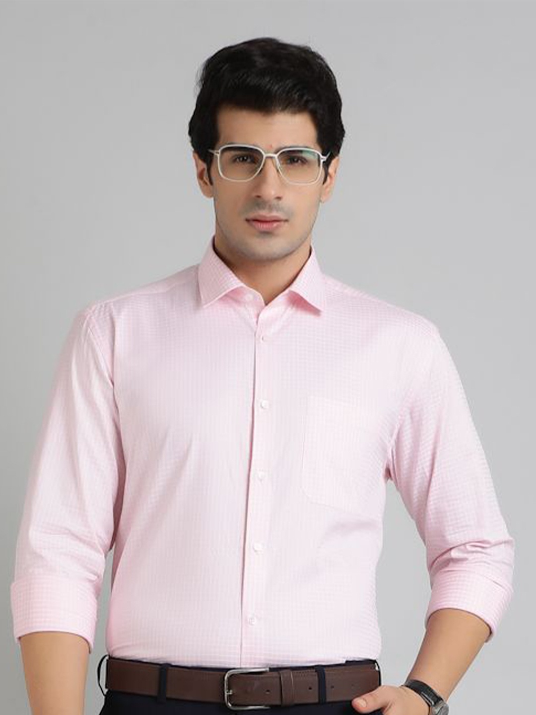 

JADE BLUE Men Opaque Checked Formal Shirt, Pink