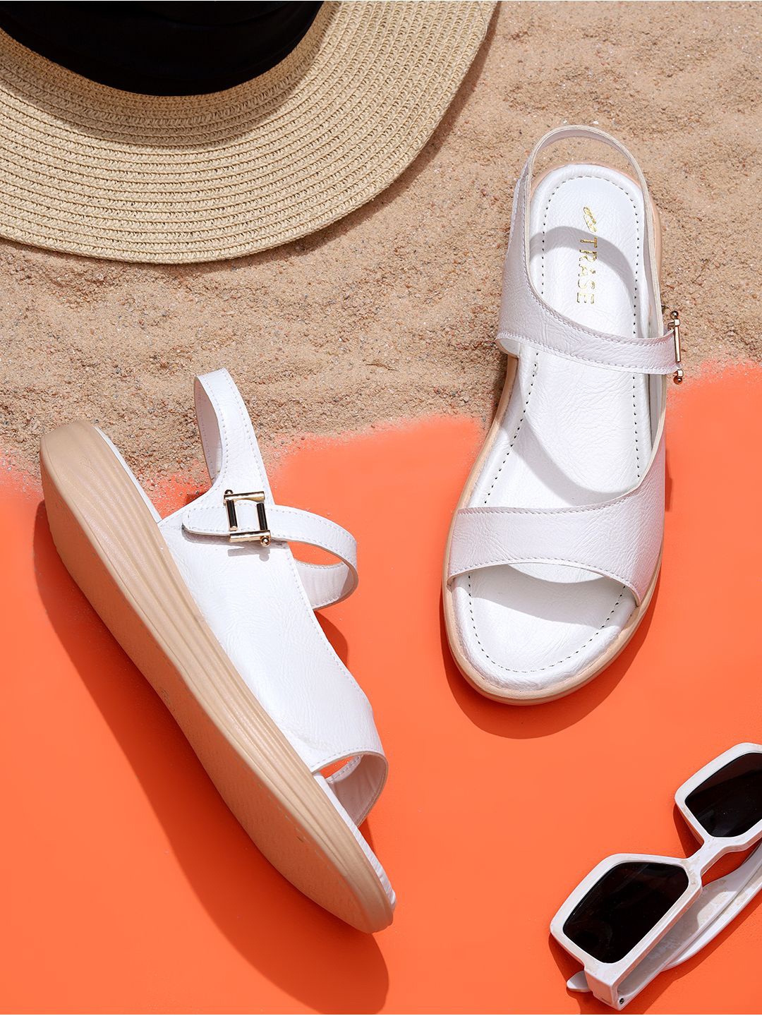 

TRASE Ginger Women Open Toe Flats, White