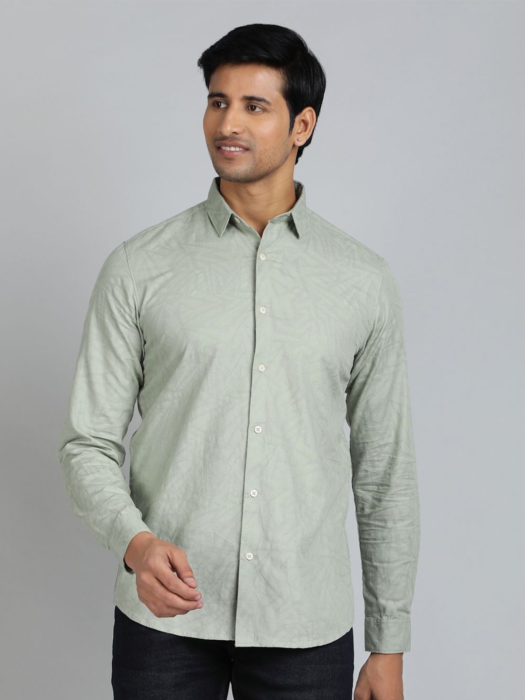 

JADE BLUE Men Slim Fit Opaque Casual Shirt, Green