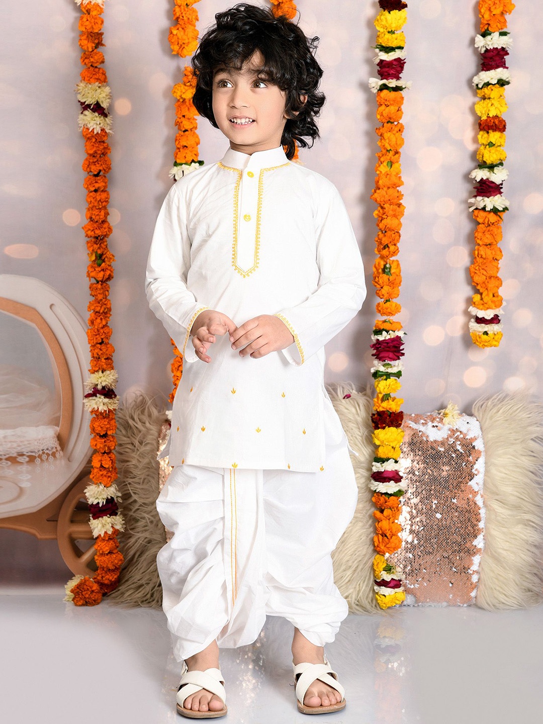 

MUDKID Boys Ethnic Motifs Embroidered Regular Thread Work Pure Cotton Kurta with Dhoti Pants, Yellow