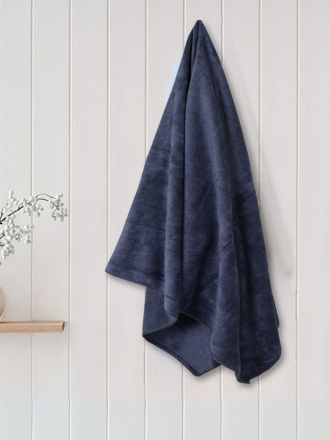 

Black gold Blue 3 Other 300 GSM Bath Towel