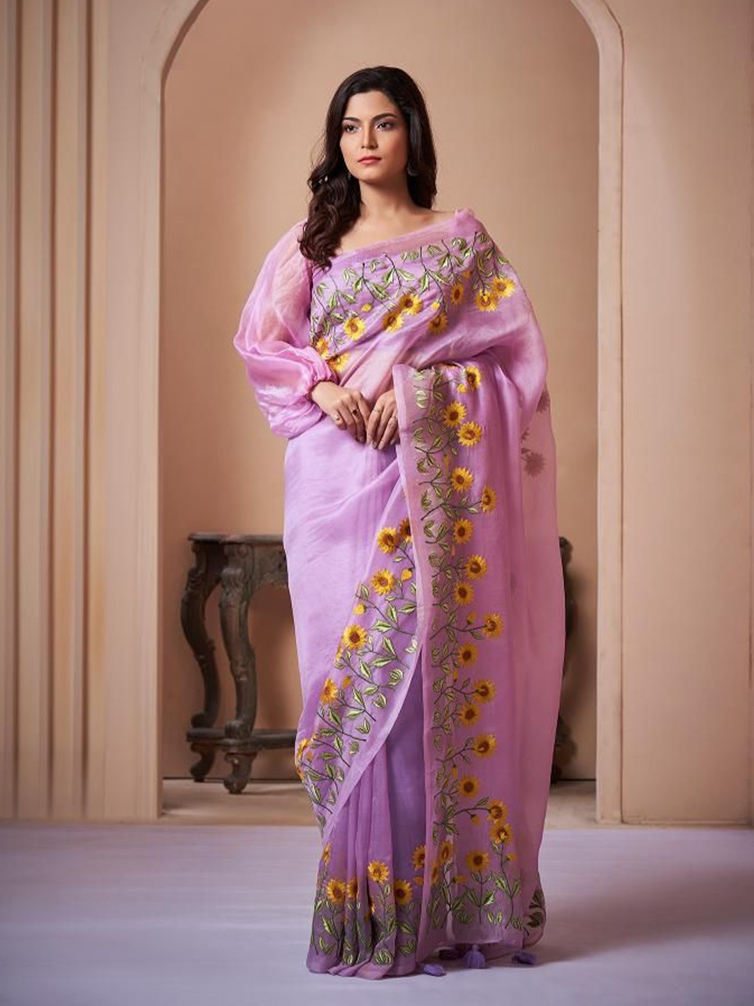 

House of Deepthi Floral Embroidered Saree With Blouse Piece, Lavender