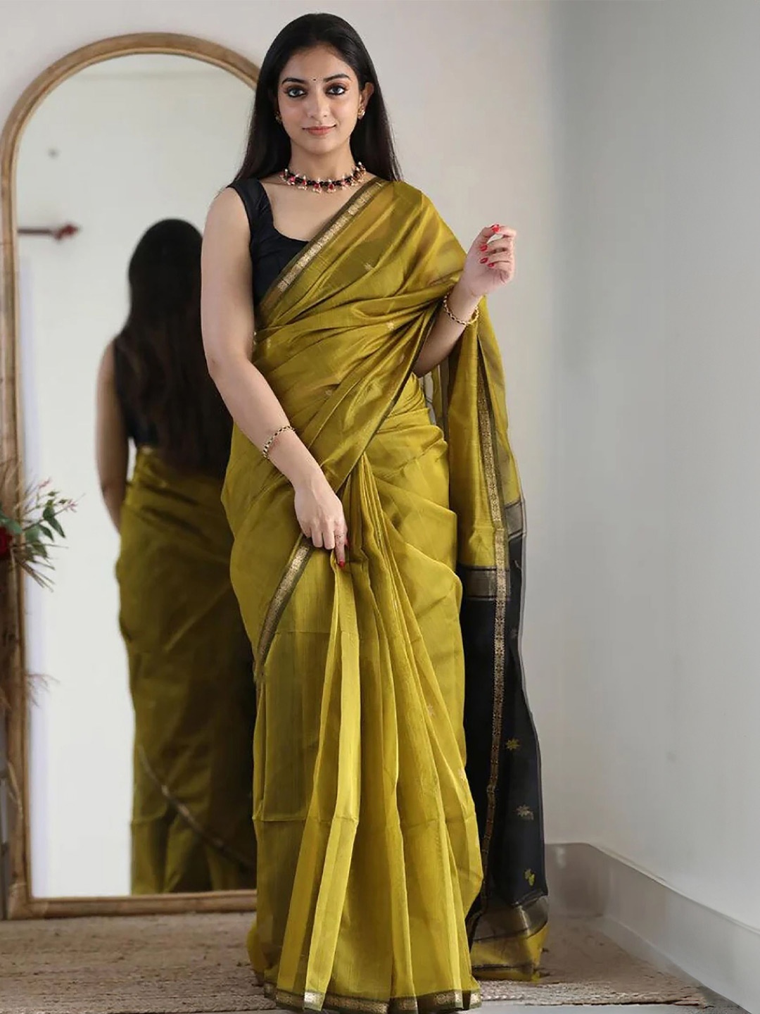 

KALINI Woven Design Zari Banarasi Saree, Mustard