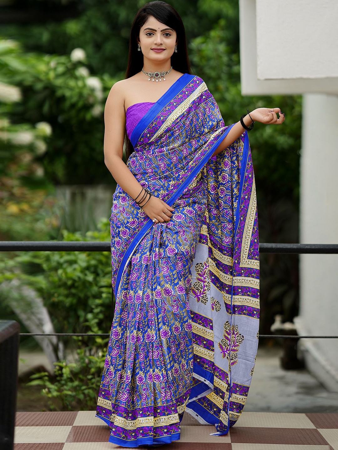

HERE&NOW Floral Printed Pure Cotton Bhagalpuri Saree, Navy blue