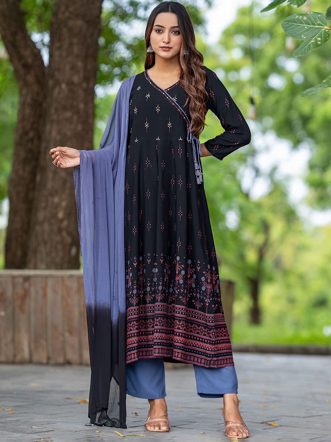 

MITTOO Women Floral Printed Angrakha Sequinned Kurta with Trousers & With Dupatta, Black