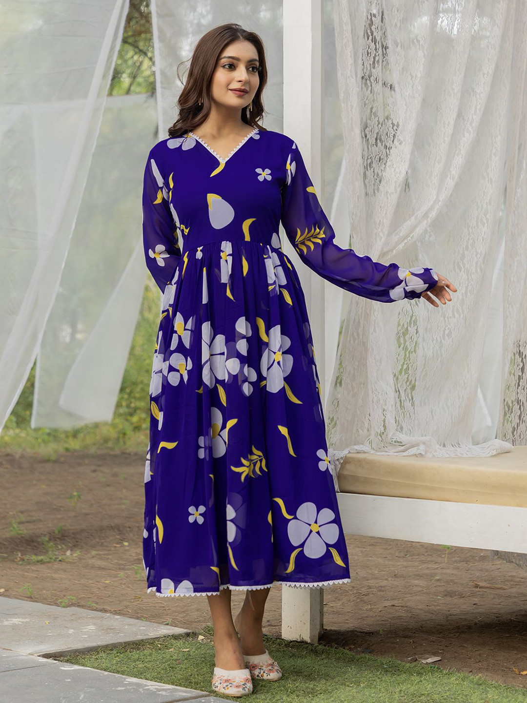 

MITTOO Women Floral Printed Fit & Flare Maxi Dress, Blue