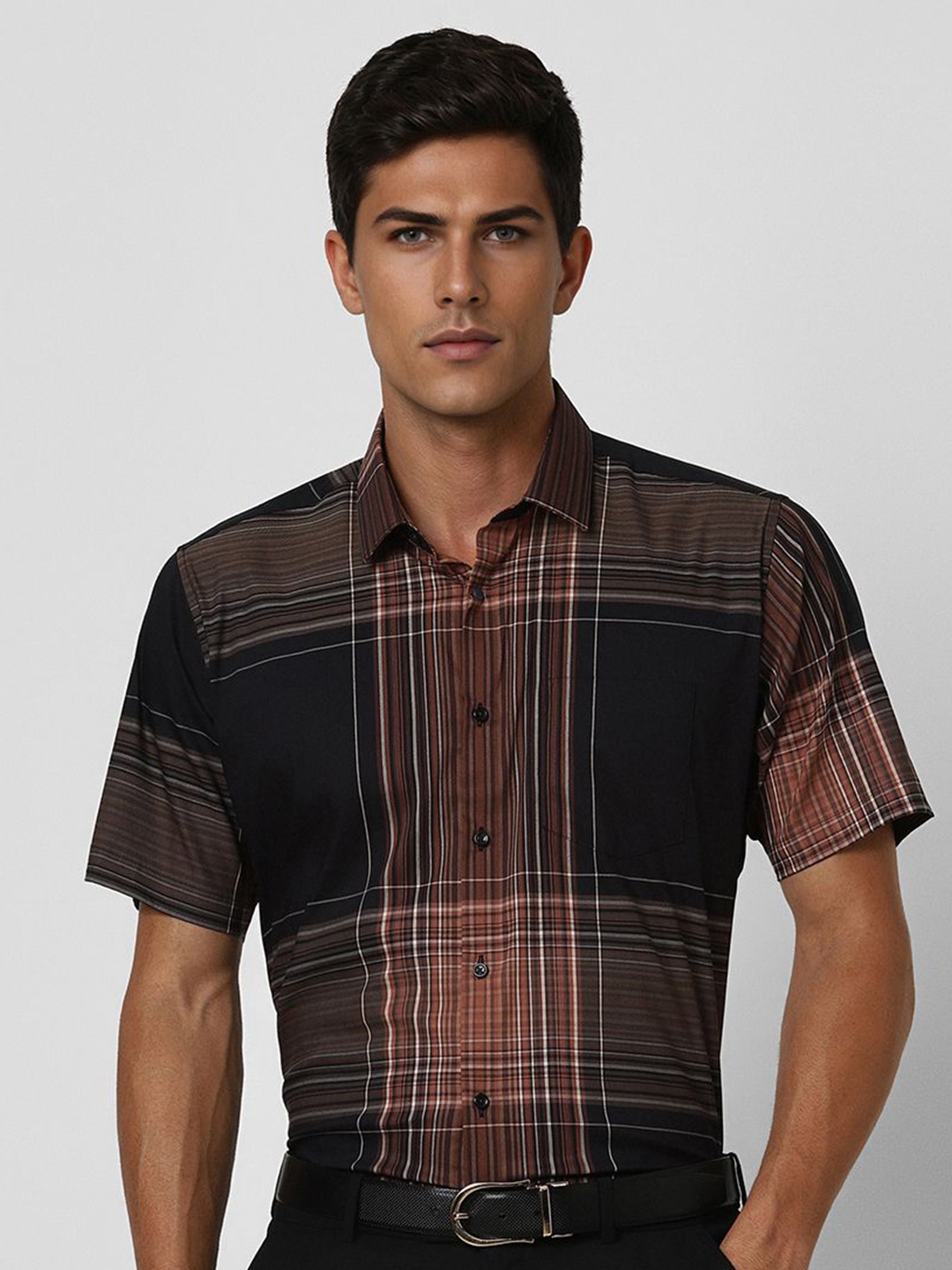 

Van Heusen Men Opaque Checked Formal Shirt, Black