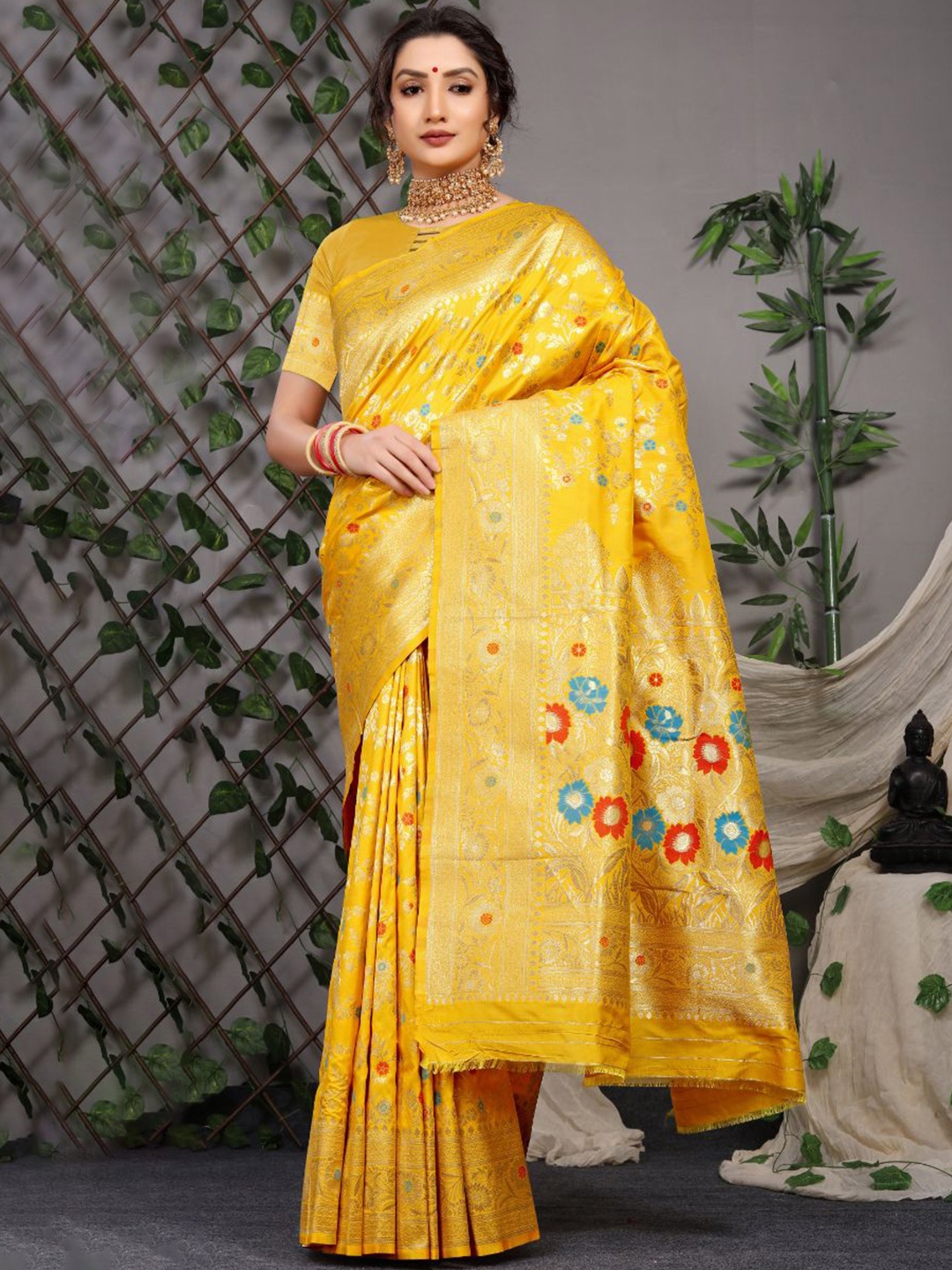 

Royal Rajgharana Saree Woven Design Zari Pure Silk Banarasi Sarees, Yellow