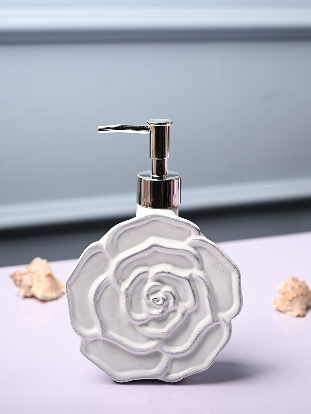 

MARKET99 White & Silver Toned Textured Rose Shaped Ceramic Matte Soap Dispenser- 500 ml