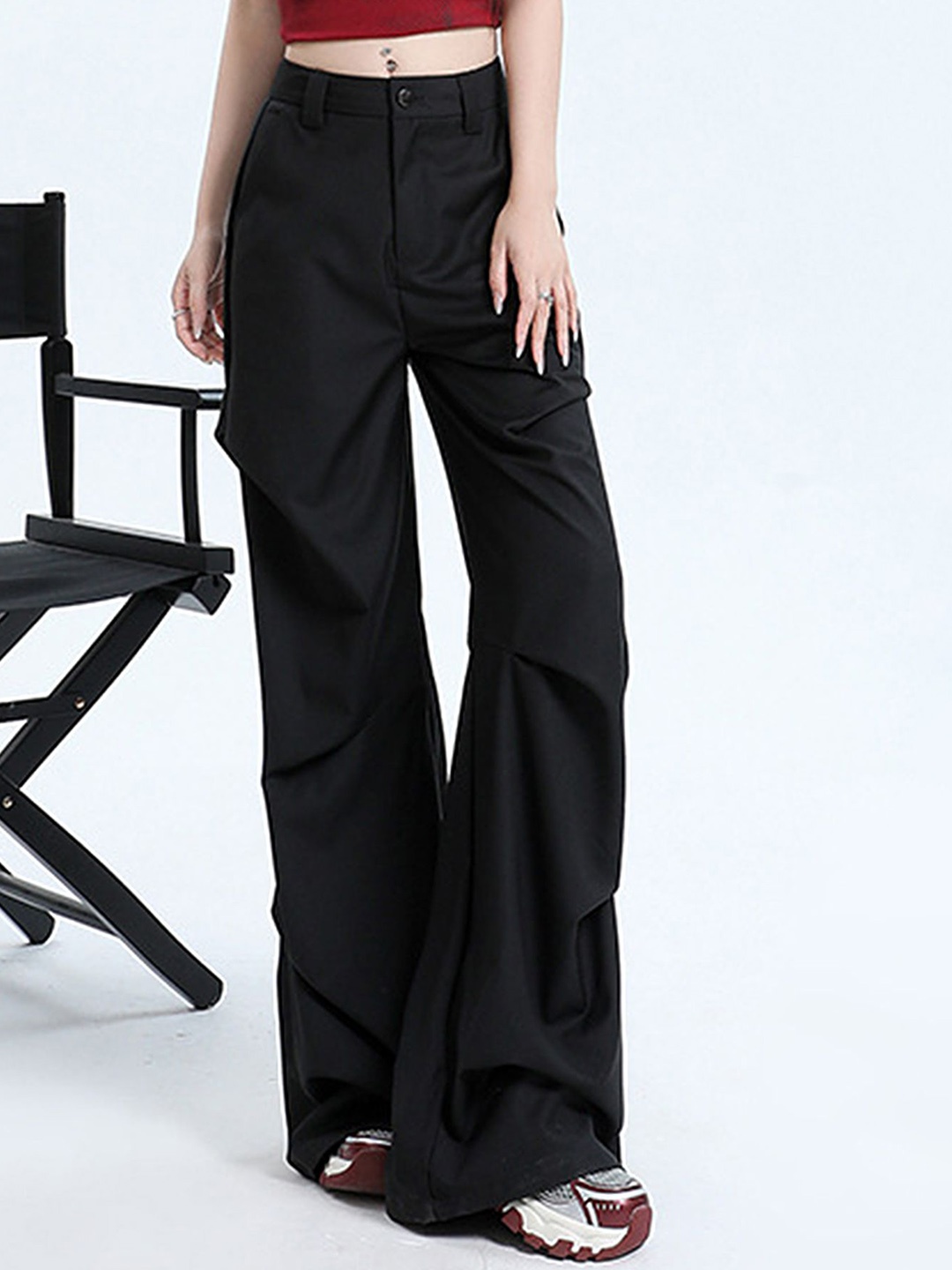 

LULU & SKY Women Loose Fit Mid Rise Trousers, Black