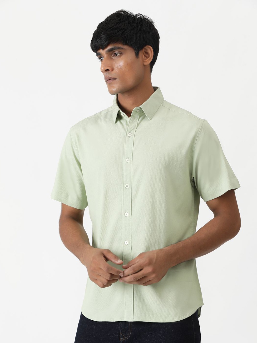 

Greenfibre Men Slim Fit Opaque Casual Shirt, Green