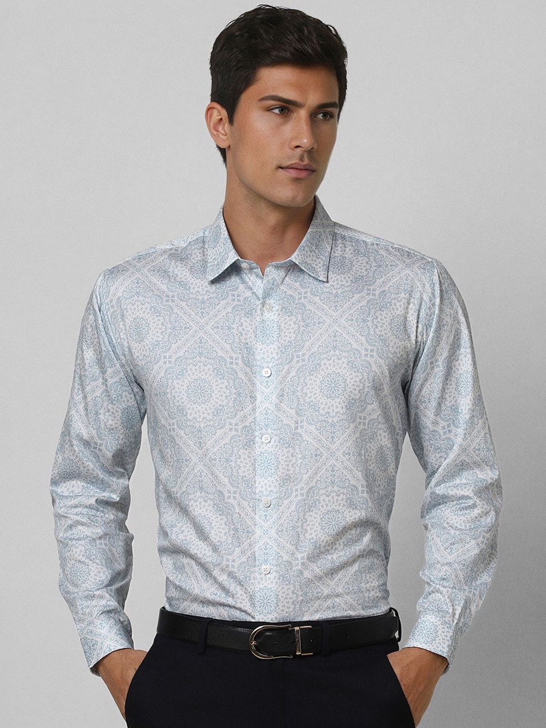 

V Dot Men Slim Fit Opaque Printed Party Shirt, Blue