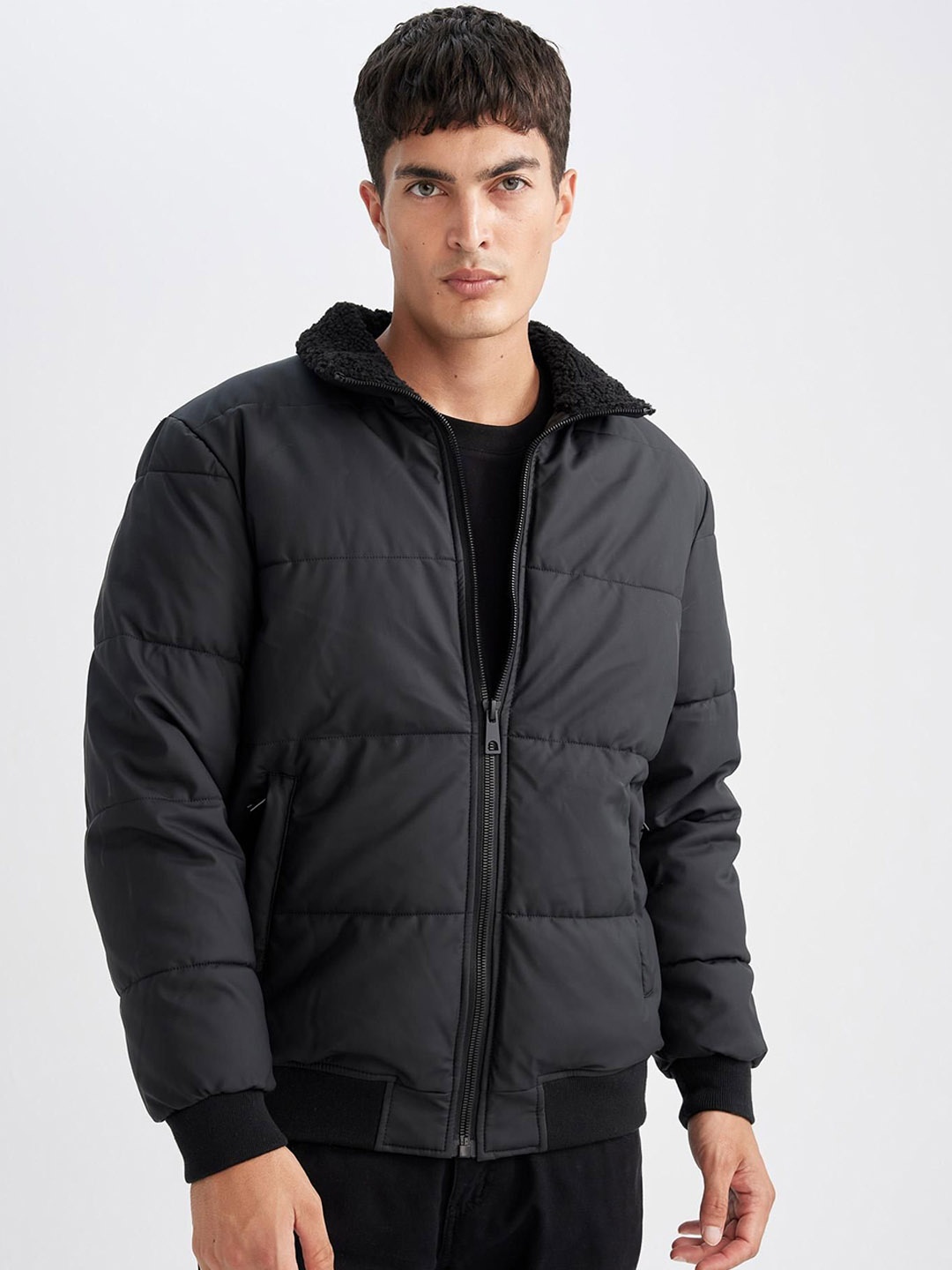 

DeFacto Men Bomber Jacket, Na