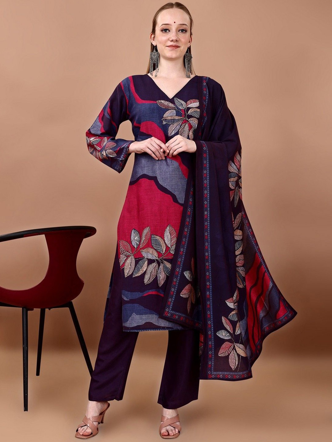 

BERISTON Women Floral Embroidered Regular Beads and Stones Kurta with Trousers & With Dupatta, Navy blue