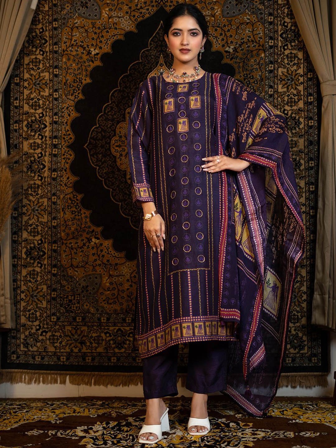 

EARTH O FAB Women Floral Printed Regular Raw Silk Kurti with Palazzos & With Dupatta, Purple