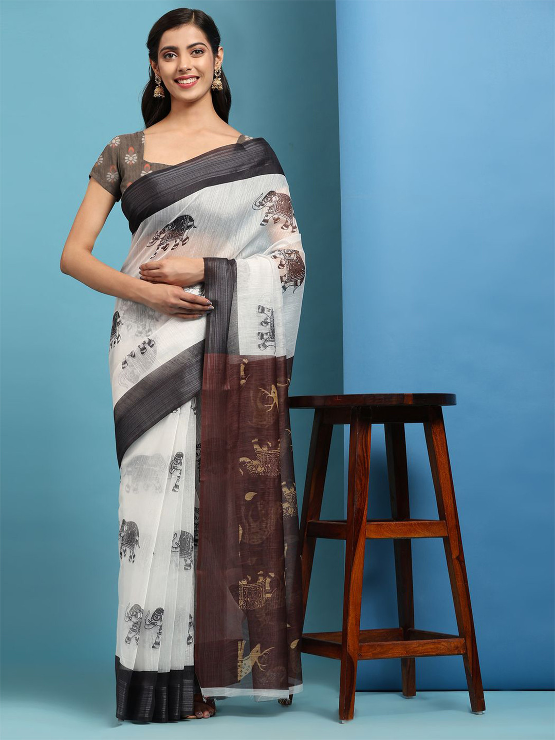 

Anouk Ethnic Motifs Printed Zari Saree, White
