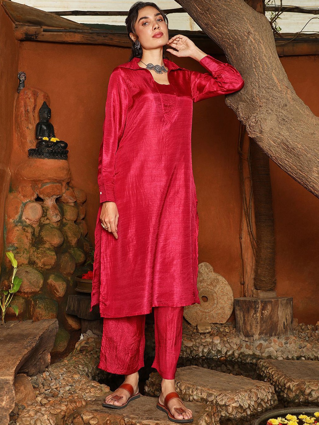 

QISSA Women Regular Kurta with Trousers, Red