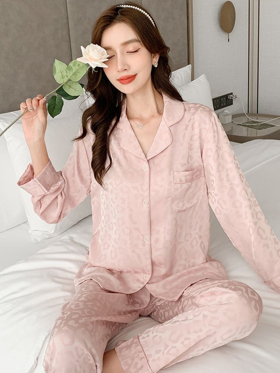 

LULU & SKY Women Printed Lapel Collar Night suit, Pink