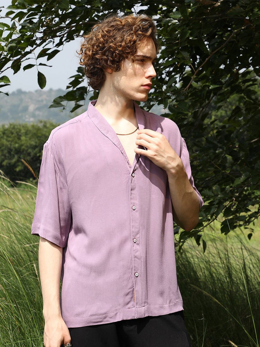 

Campus Sutra Men Comfort Opaque Casual Shirt, Purple