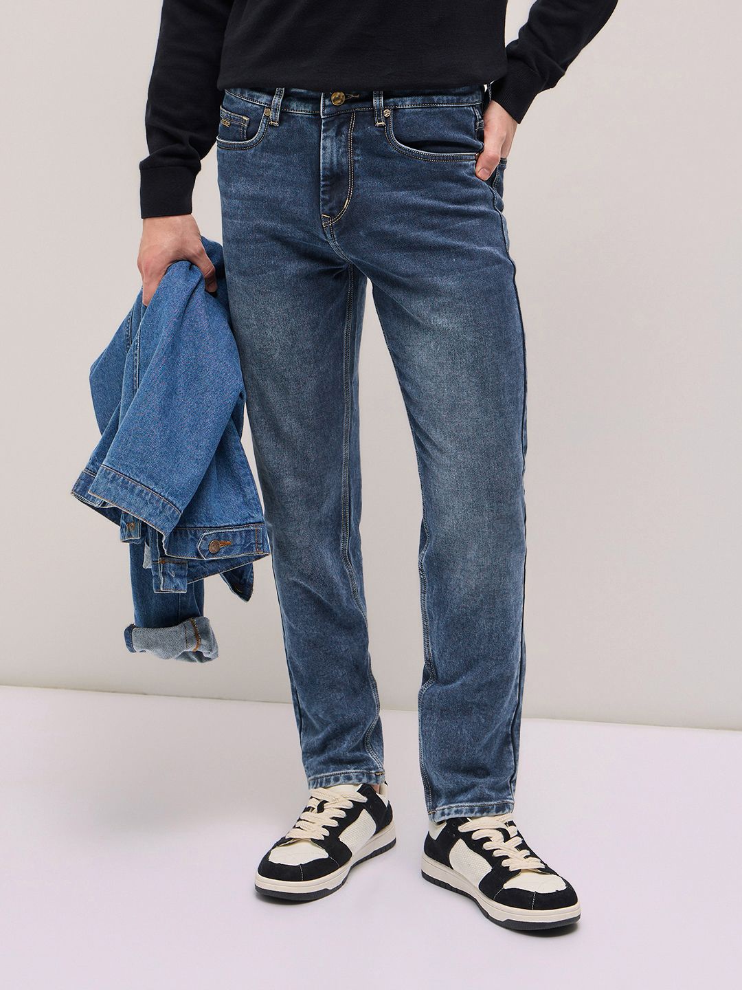 

THE BEAR HOUSE Men Slim Fit Light Fade Stretchable Jeans, Blue