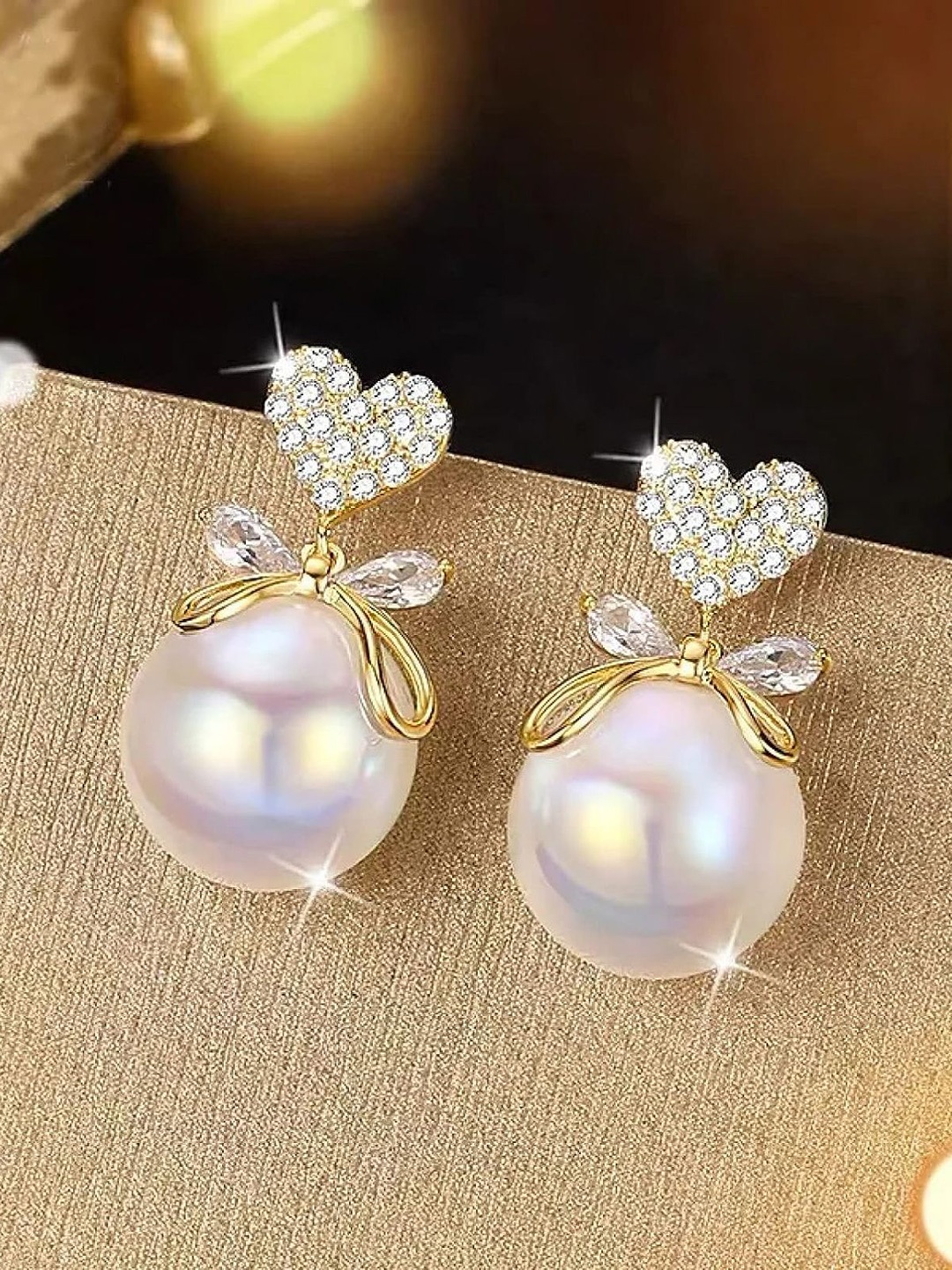 

PolluxCraft Geometric Studs Earrings, White
