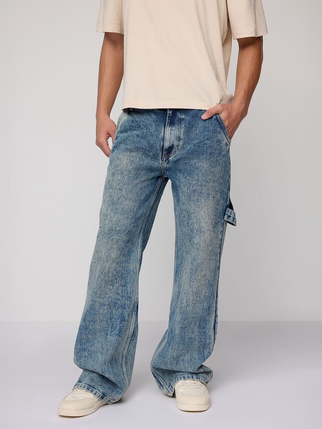 

FREAKINS Men Jean Relaxed Fit Heavy Fade Jeans, Blue