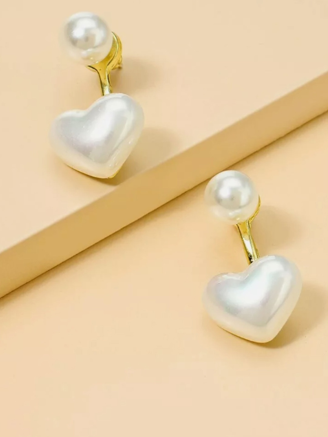 

SUBHAGALANKAR Heart Shaped Drop Earrings, White