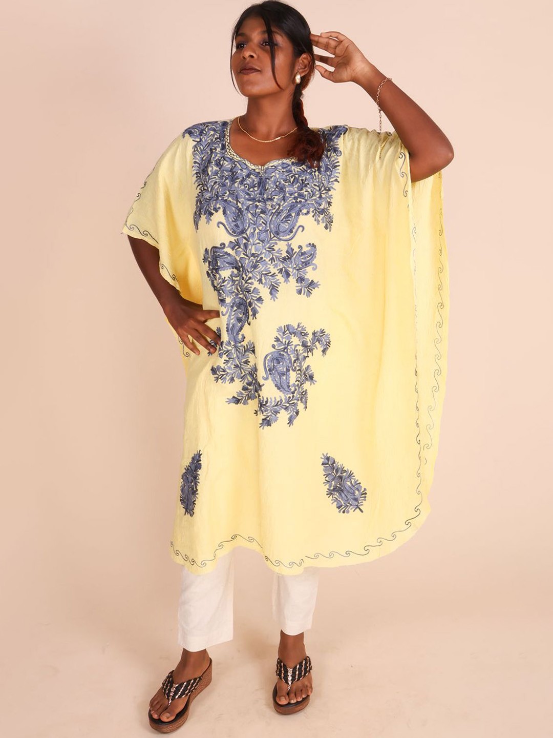

Avishya Handloom Sozni Embroidered Cotton Kaftan Kurta, Yellow