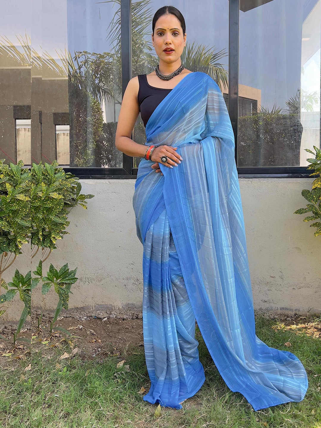 

HERE&NOW Women Striped Ready to Wear Saree, Blue