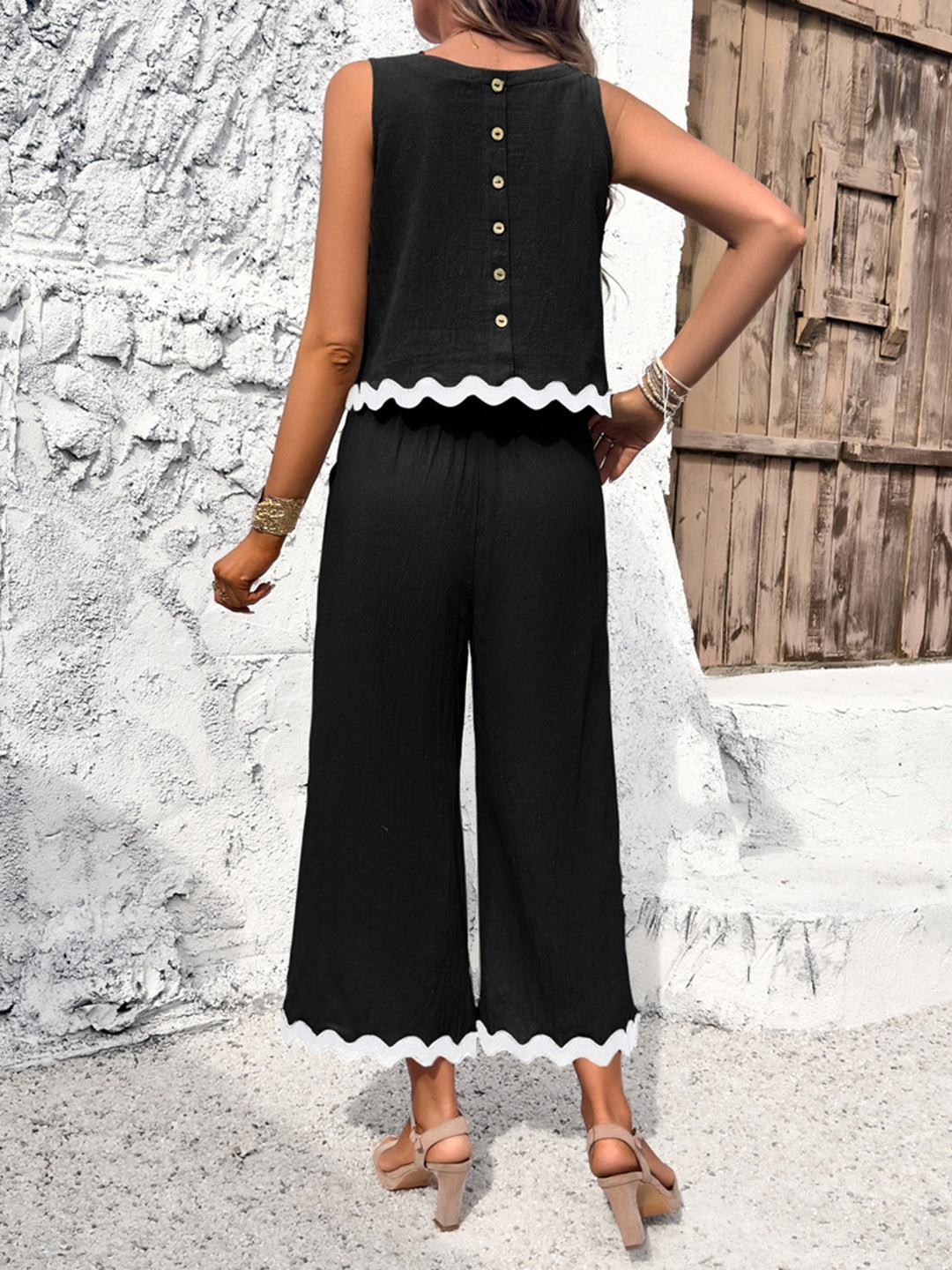

Mast & Harbour Black Round Neck Sleeveless Casual Top With Palazzos