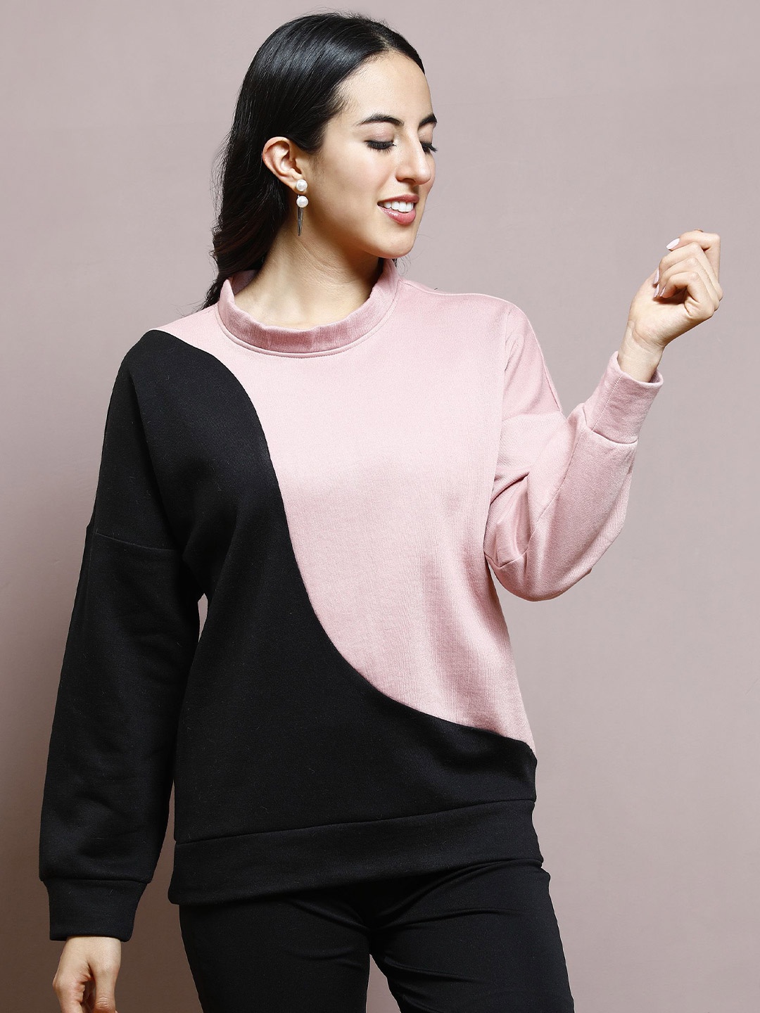 

Athena Women Colourblocked Round Neck Sweatshirt, Black