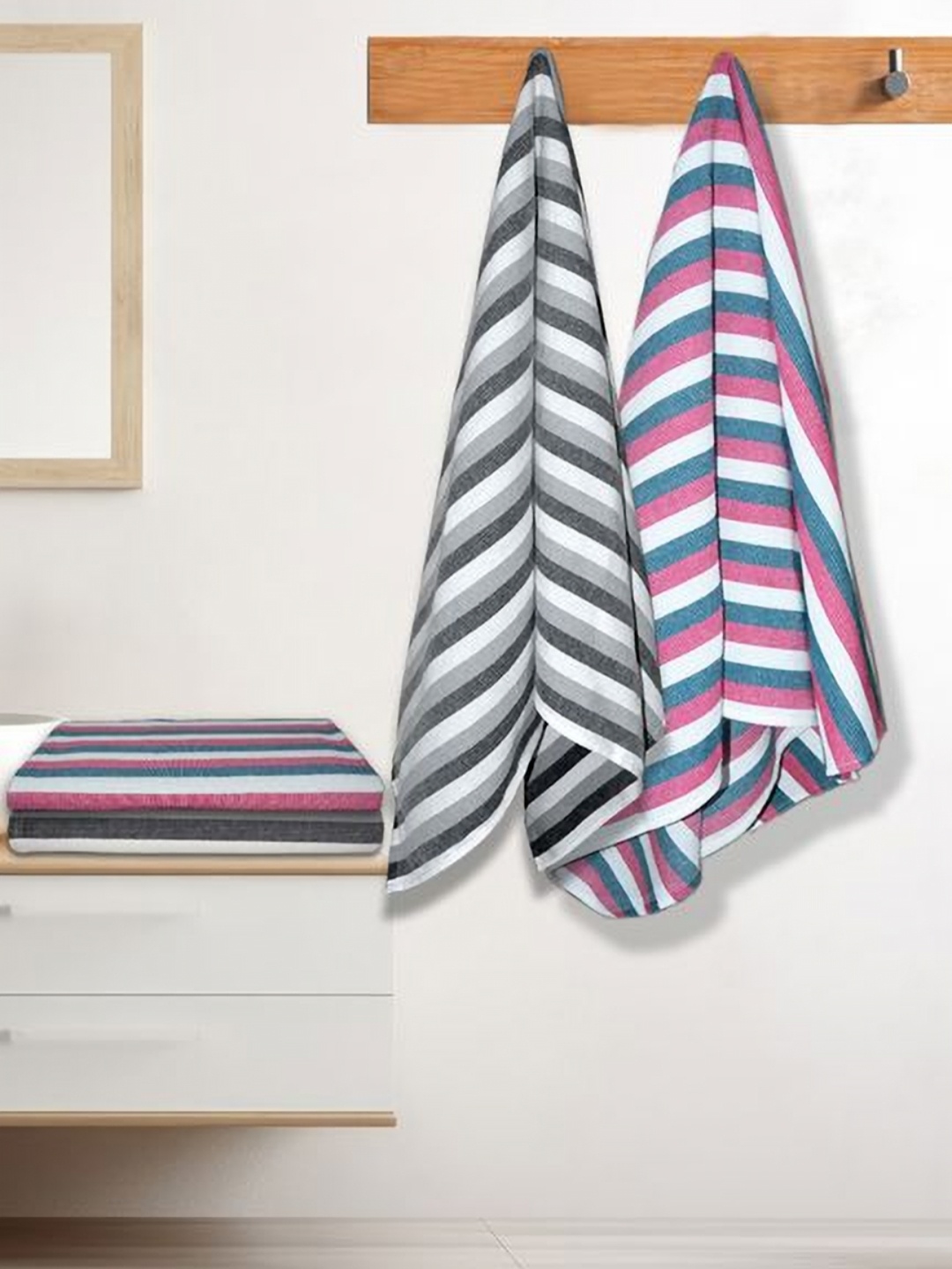 

Aura Pink & White 4 Striped Cotton 210 GSM Bath Towel