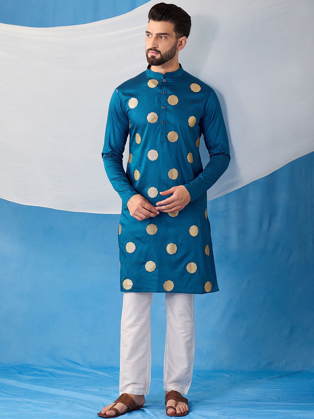 

Inddus Men Ethnic Motifs Embroidered Regular Kurta with Trousers, Blue