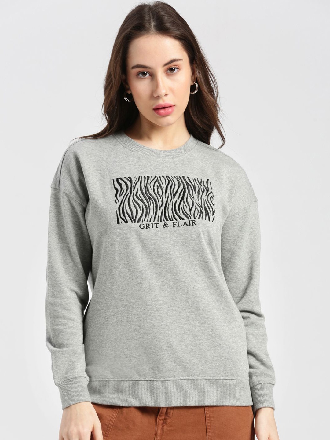 

Grit and Flair Women Embroidered Sweatshirt, Grey