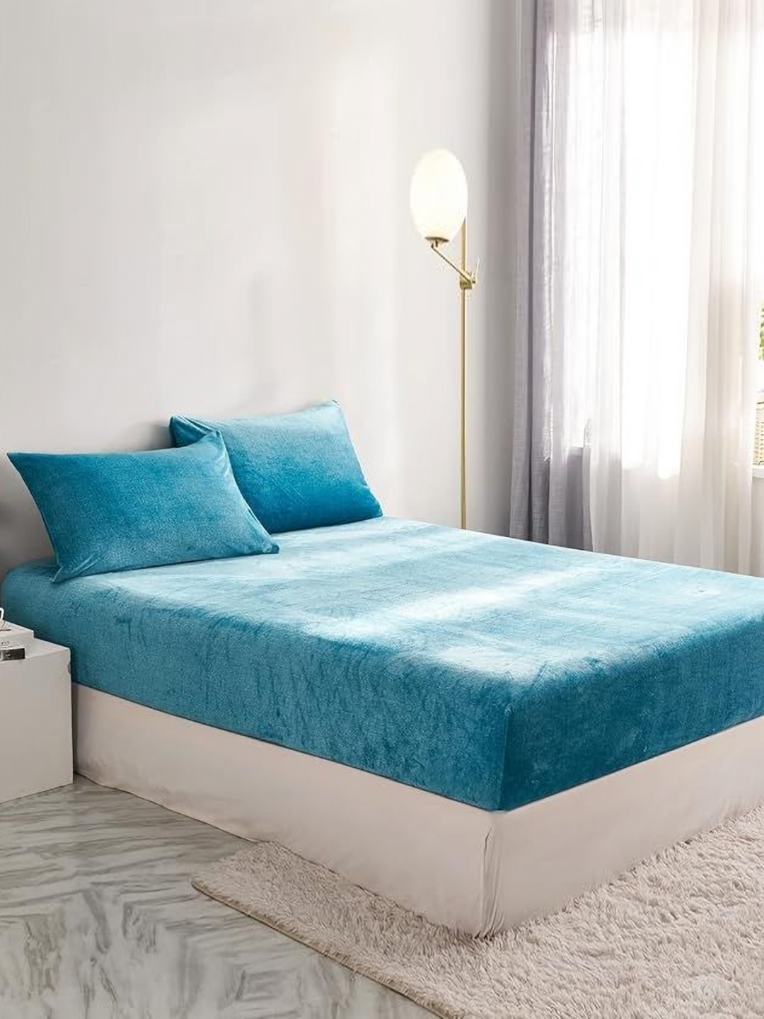 

BREVARD Blue 260 TC Queen Bedsheet with 2 Pillow Covers