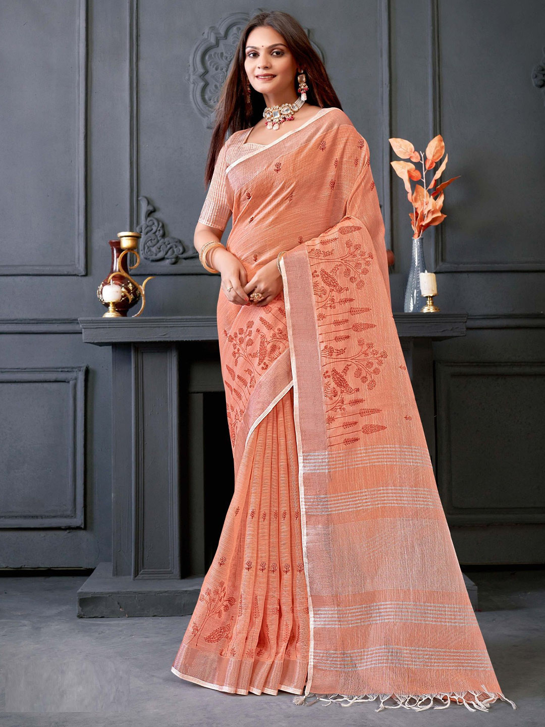 

MAHALASA Ethnic Motifs Embroidered Chanderi Saree, Orange