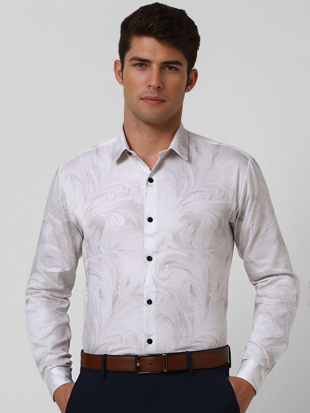 

V Dot Men Slim Fit Opaque Printed Party Shirt, White