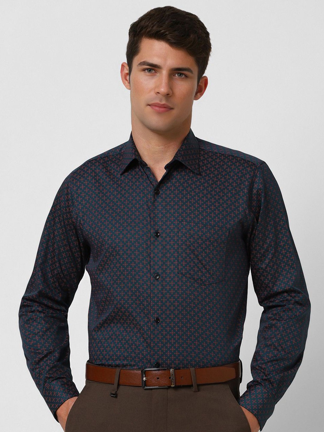 

Van Heusen Men Opaque Printed Formal Shirt, Green