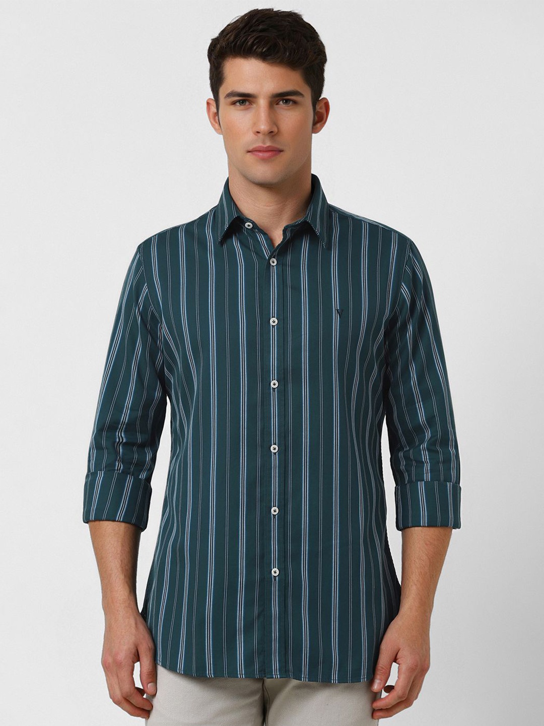 

Van Heusen Sport Men Slim Fit Opaque Striped Casual Shirt, Green
