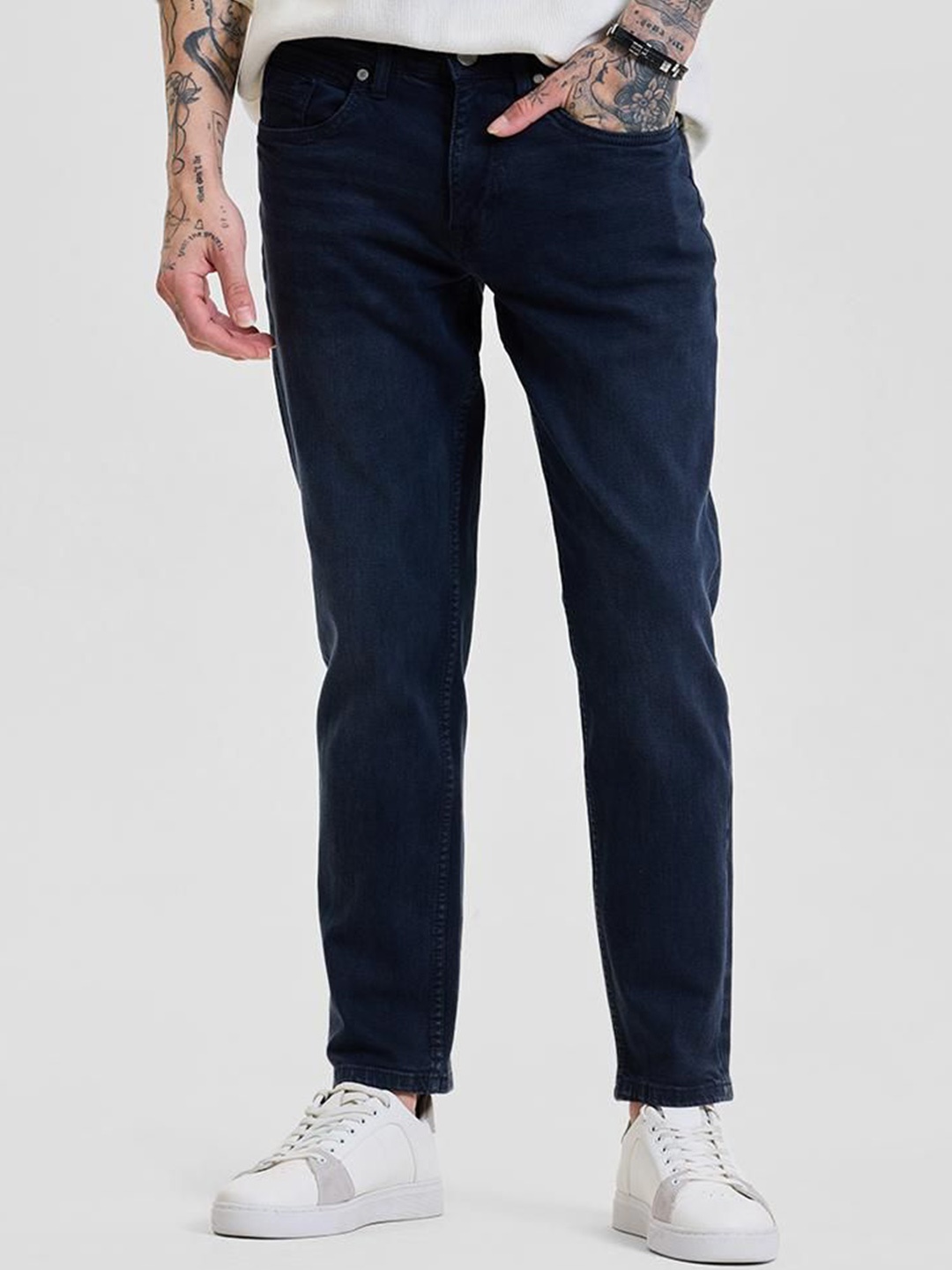 

Snitch Men Smart Slim Fit Light Fade Stretchable Jeans, Navy blue